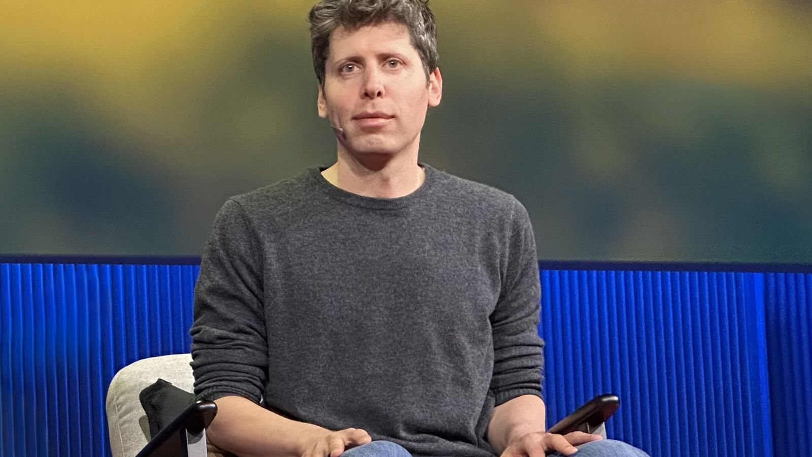 Sam Altman, consejero delegado de OpenAI, durante una charla TED