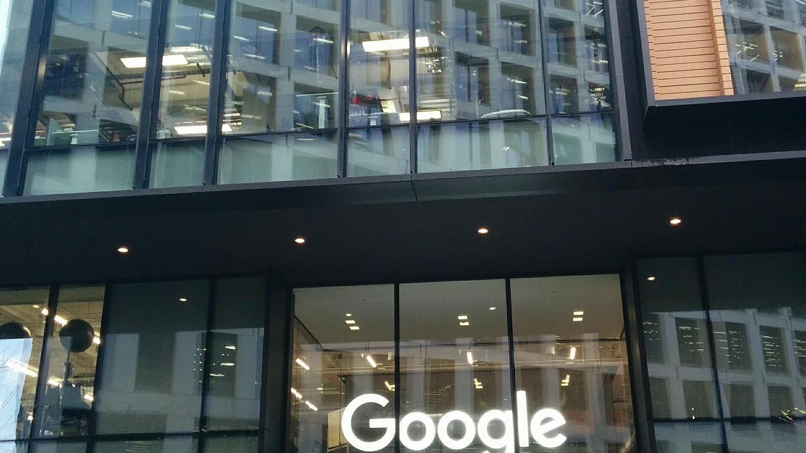 Entrada de la sede de Google DeepMind en King's Cross, Londres (imagen de archivo)